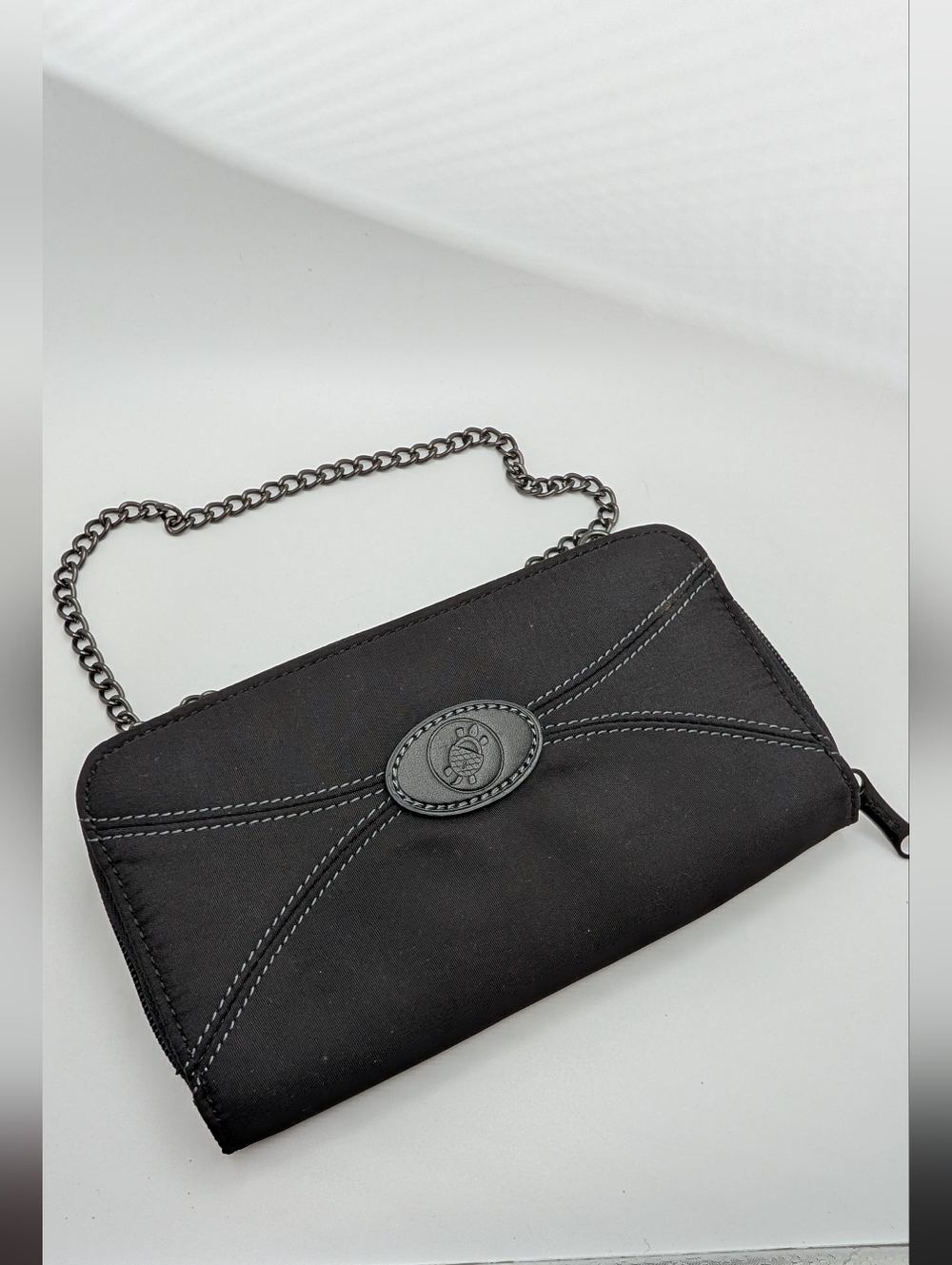 Pacsafe Toursafe Series Wallet With Chain